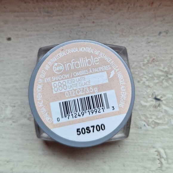 ✨ L’Oréal Infallible 24HR Eyeshadow – Iced Latte (888) ✨ - Picture 2 of 2